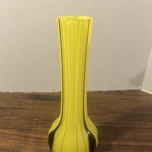 VTG yellow and black Czechoslovakian "tango" art glass vase